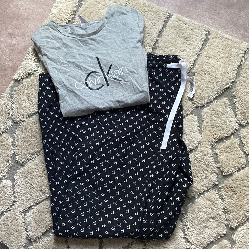 Calvin Klein pajamas set! Never worn.